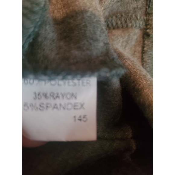 Women's Green long sleeve side twist top size medium - Picture 6 of 6